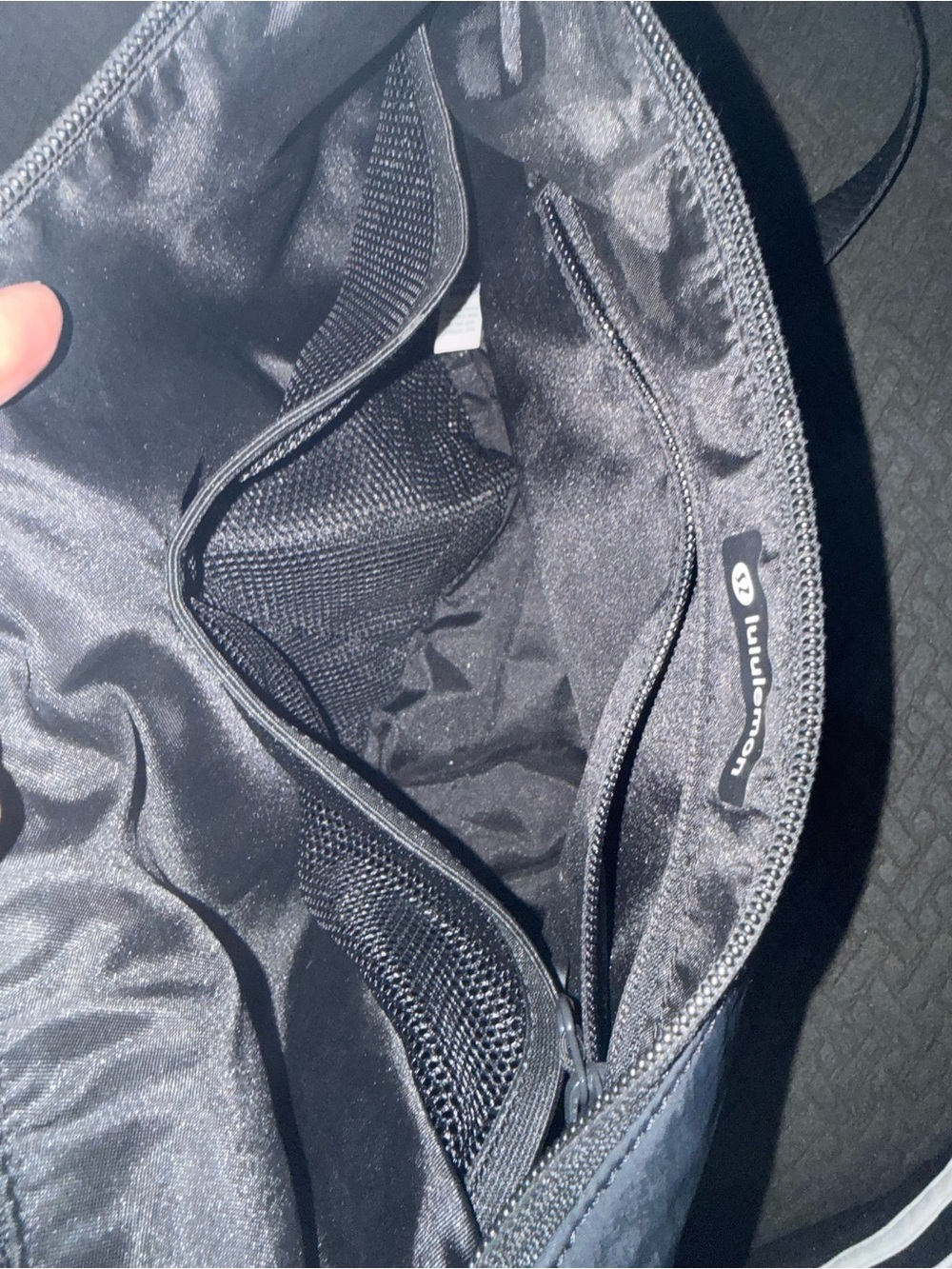 lululemon athletica black Crossbody Bag - Casual Everyday Wear - Picture 4 of 6